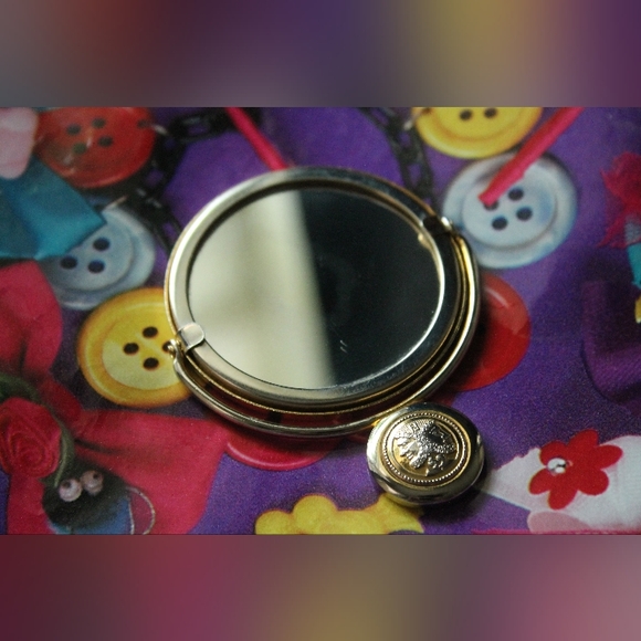 🪞Vintage Rare FENDI Janus Cosmetic Mirror 1990s - Picture 1 of 16